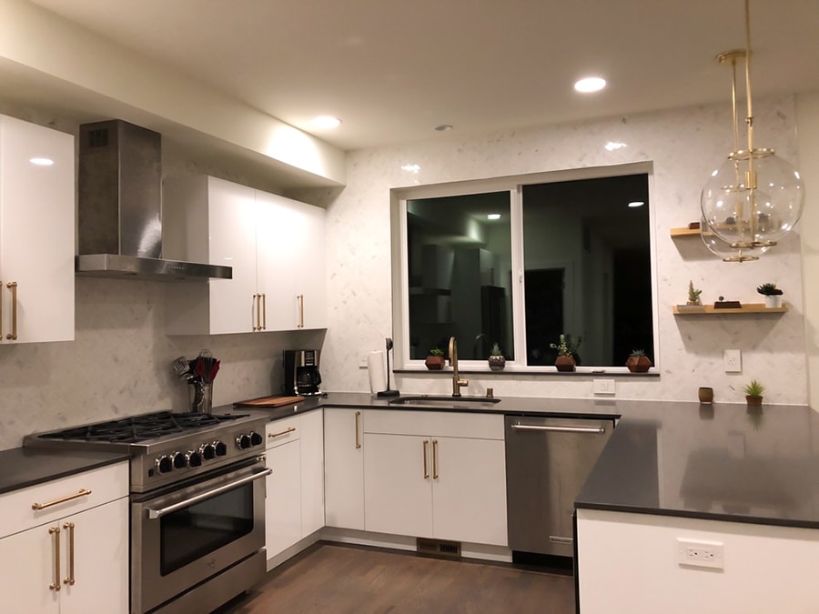 Image of a Seattle kitchen remodel done by Makswell Construction