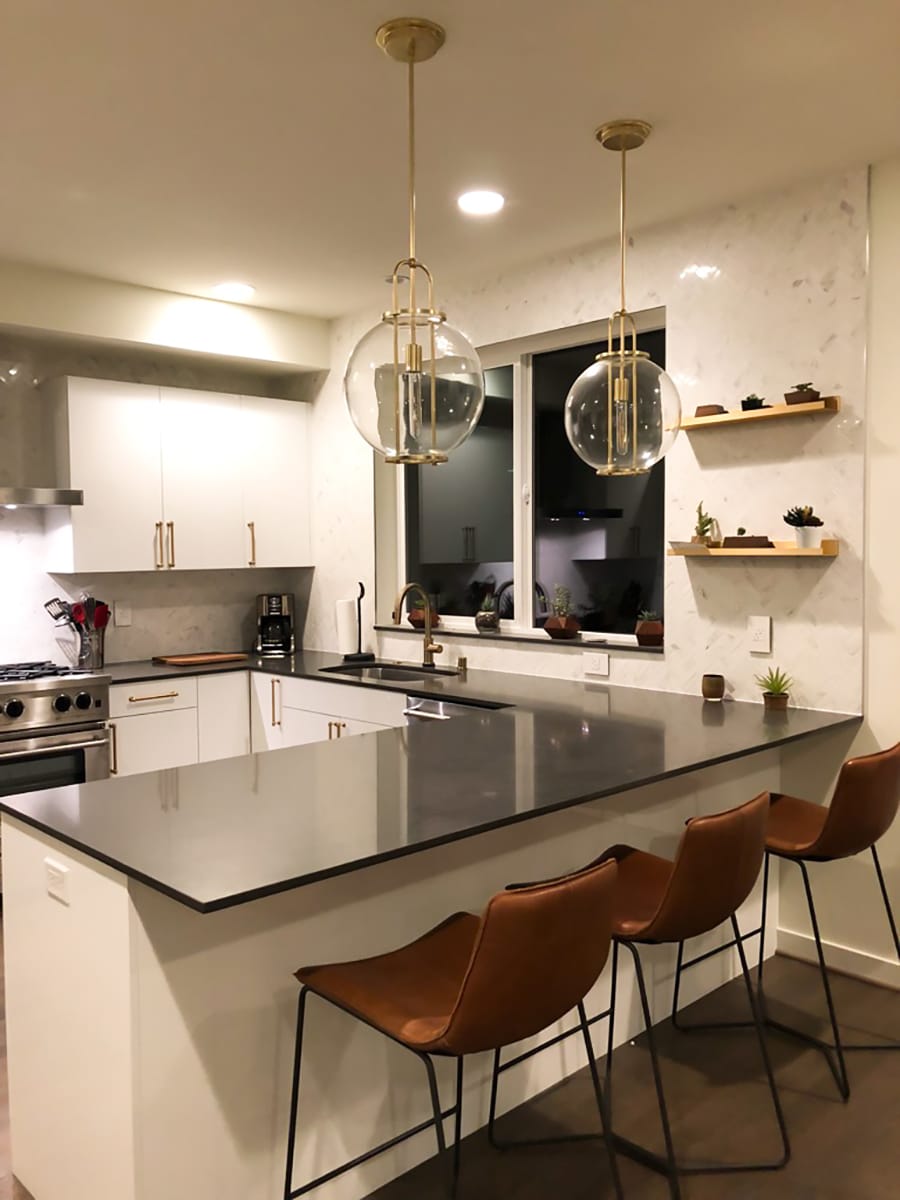 Image of a Seattle kitchen remodel done by Makswell Construction
